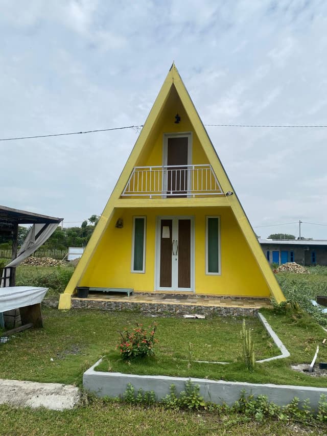 Villa Etnik Modern yang Ikonik